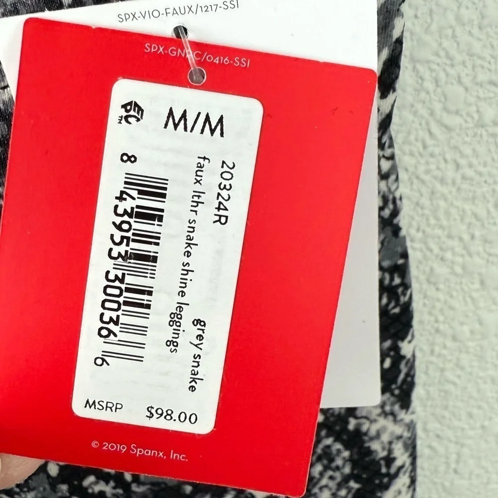 New SPANX Faux Leather Snake Shine Leggings Grey NWT Casual Women’s Medium